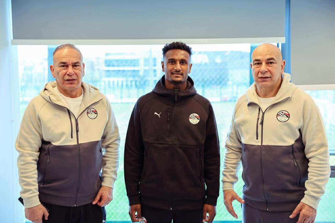 أول ظهور لـ هيثم حسن بعد انضمامه لمنتخب مصر.. وحسام حسن يرحب باللاعب – يلا لايف