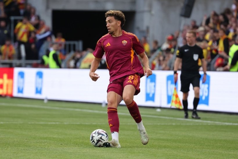 سطو مسلح على منزل نيل العيناوي في روما وسرقة مقتنيات ثمينة