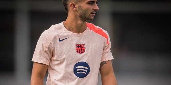 برشلونة يعرض فيران توريس على مانشستر يونايتد ضمن خطة ترتيب أوضاعه المالية