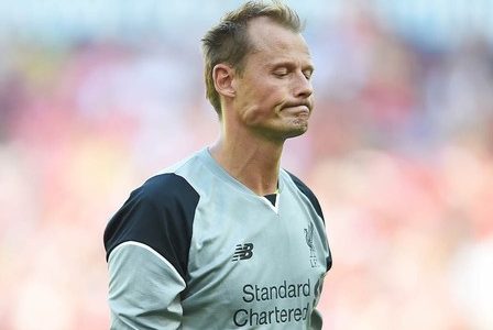 وفاة أليكس مانينجر حارس ليفربول الأسبق في حادث مأساوي بالنمسا عن عمر 48 عامًا