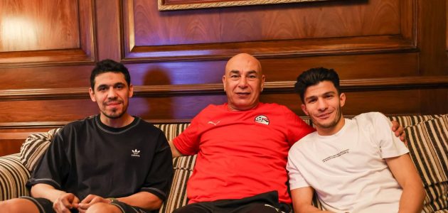 حسام حسن يستقبل محمد حمدي وإسلام عيسى في معسكر المنتخب – يلا لايف